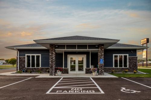 1 South Entrance Building1